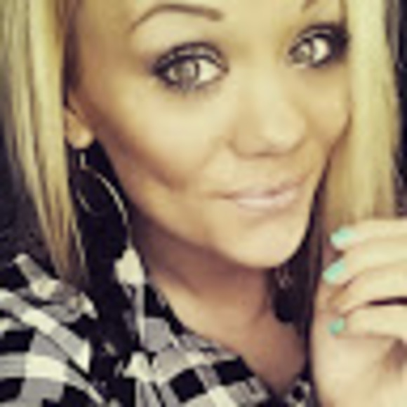 Meet your Posher, Amber - Picture 1 of 1